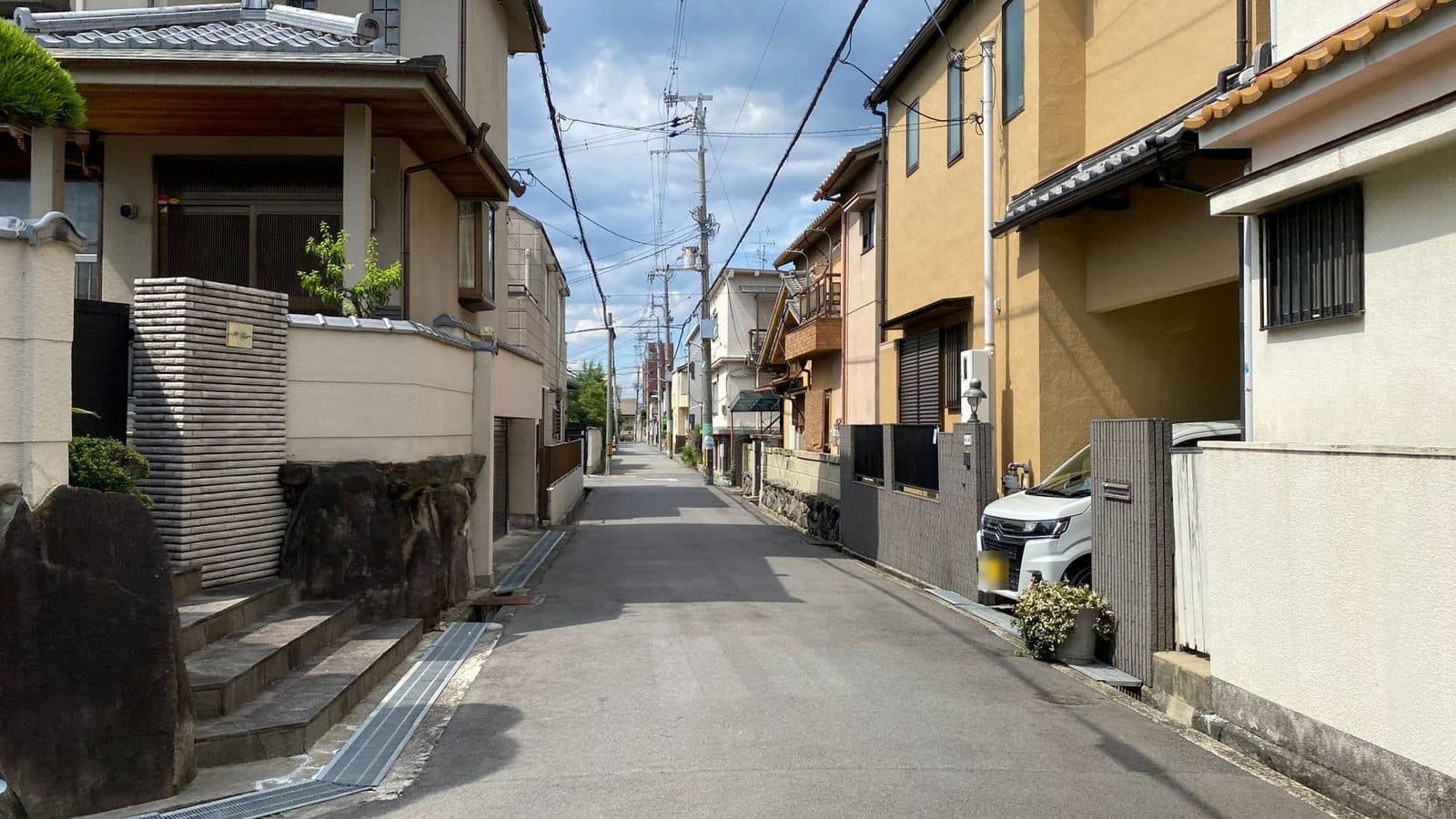 相続した実家(空き家)を売るには?手続きの流れと税金、3,000万円特別控除・確定申告まで【松原市】