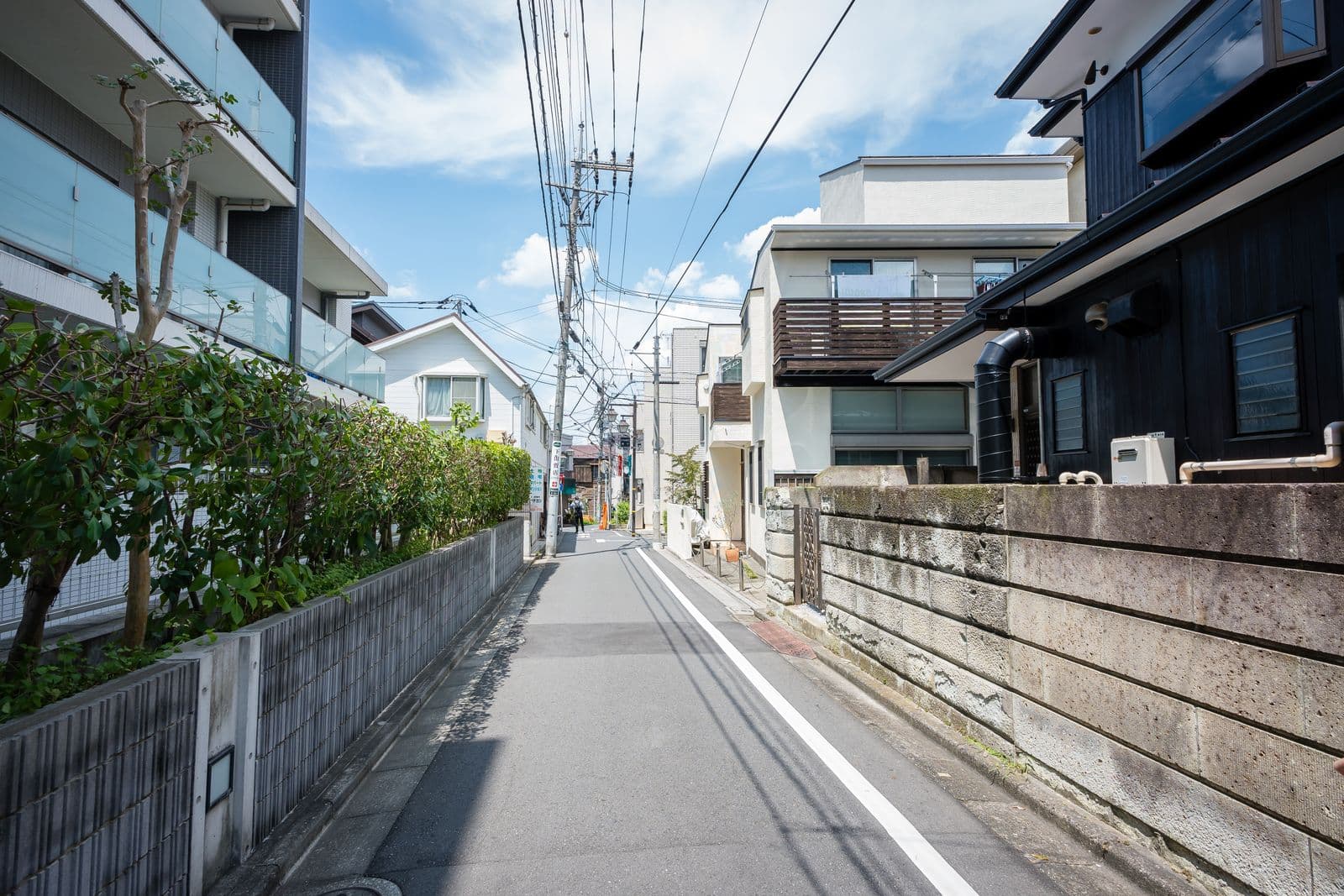 松原市の外壁コーキング(シーリング)補修完全ガイド|打ち替え・増し打ちの費用相場と劣化サインを解説